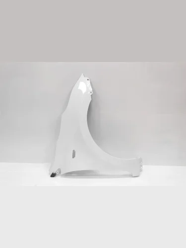 Крыло переднее правое (окрашенное) DAR ( Белый (Cristal White PGU)) KIA Rio 4 FB дорестайлинг седан (2016-2020)