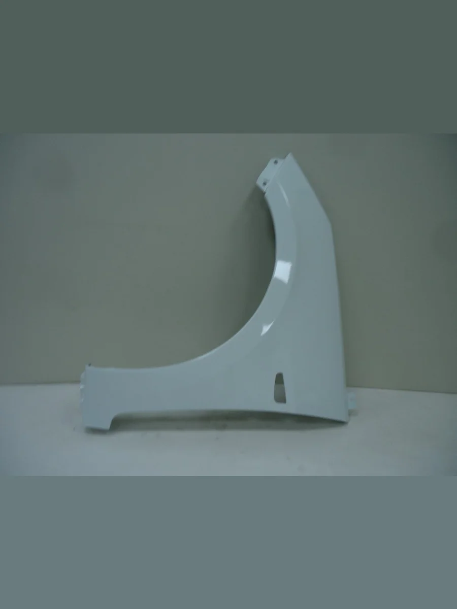 Крыло переднее левое DAR (окрашенное) Hyundai Solaris RBr хэтчбэк дорестайлинг (2010-2014) (Белый (Cristal White PGU))  в Перми Пермском крае