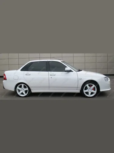 Пластиковые накладки порогов Фанат Тюнинг Лада Приора ( 2170,  2171,  2172) (2007-2018) седан дорестайлинг, универсал дорестайлинг , хэтчбек дорестайлинг, седан рестайлинг, универсал рестайлинг, хэтчбек рестайлин