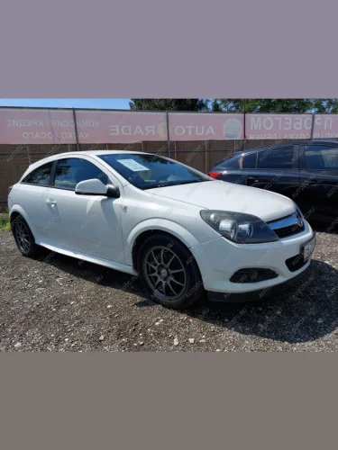 Пластиковые накладки порогов Фанат Тюнинг Opel Astra  H GTC (2004-2011) хэтчбек 3 дв. дорестайлинг, хэтчбек 3 дв. рестайлинг