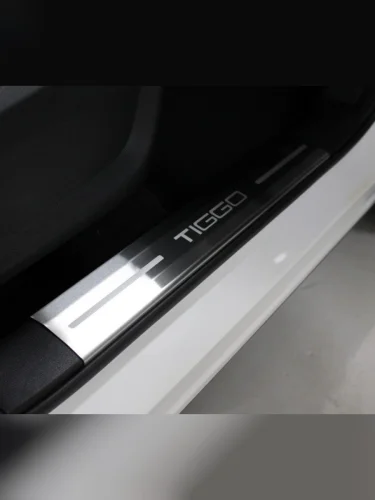 Накладки на пластиковые пороги (лист шлифованный надпись Tiggo) 4шт Chery Tiggo 7 PRO MAX 4WD 2025