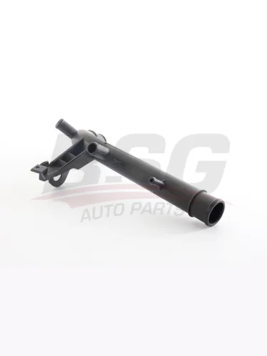 Патрубок OPEL Astra F (98-00) системы охлаждения BSG