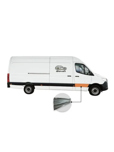 Вставка под молдинг двери пассажирской Mercedes Sprinter 906 maxi