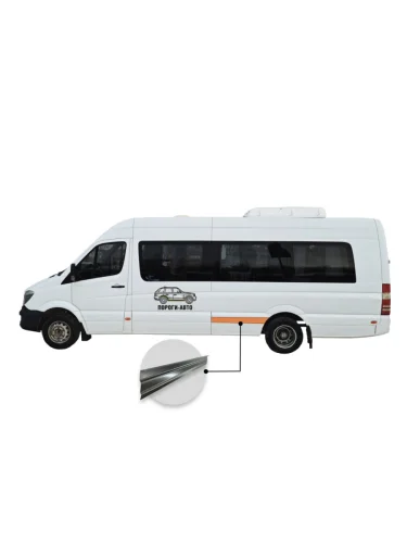 Вставка под молдинг кармана перед задним левым колесом нижняя Volkswagen Crafter maxi long