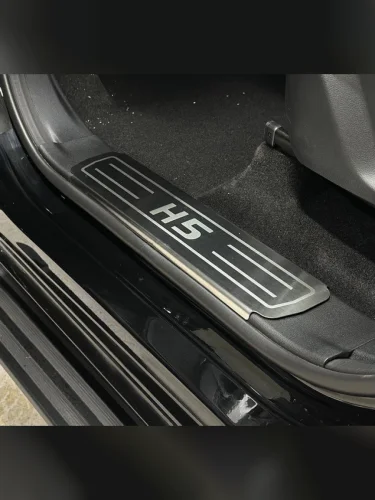 Накладки на пластиковые пороги (лист шлифованный надпись H5) 4шт Haval H5 Diesel 4WD 2024