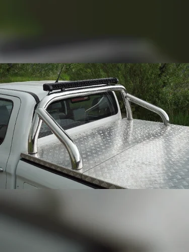 Защита кузова (для крышки) 76,1 мм со светодиодной фарой Sollers ST8 2025-