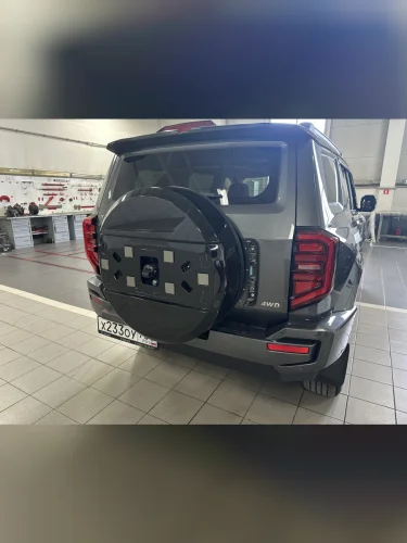 Пластиковый колпак (чехол) запасного колеса RALEX (черный глянец (лак)) Tank 400 (2023-2025)