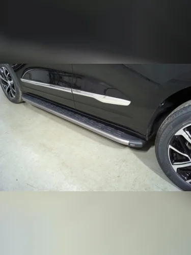 Пороги алюминиевые с пластиковой накладкой (карбон серые) 1820 мм Haval H7 2.0 4WD 2024