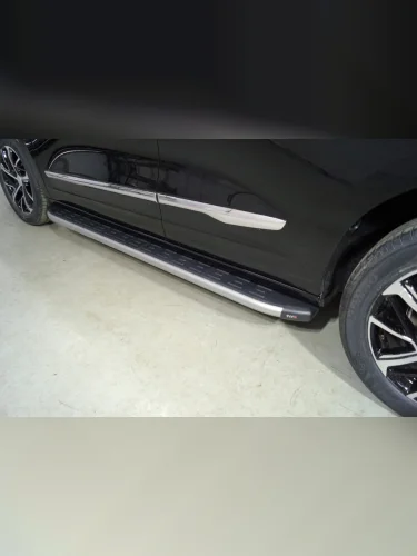 Пороги алюминиевые с пластиковой накладкой (карбон серебро) 1820 мм Haval H7 2.0 4WD 2024