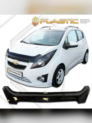 Дефлектор капота Classic черный Chevrolet Spark  2010–н.в.
