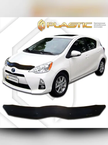 Дефлектор капота Classic черный Toyota Aqua  2010–2017