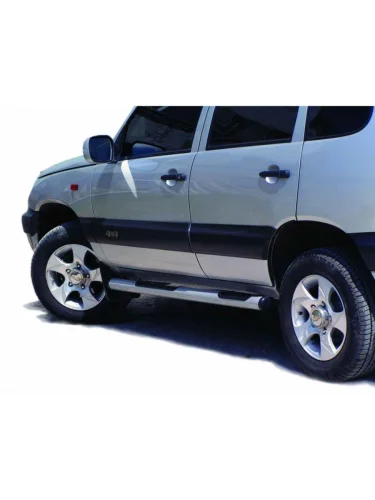 Пороги (труба с проступью с металлической заглушкой) Техно Сфера Лада ВАЗ 2123 (Нива Шевроле) 1 рестайлинг (2009-2020)