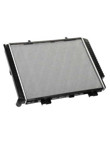 Радиатор MERCEDES E (W210) охлаждения двигателя SAKURA