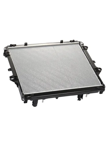 Радиатор TOYOTA Fortuner охлаждения двигателя SAKURA