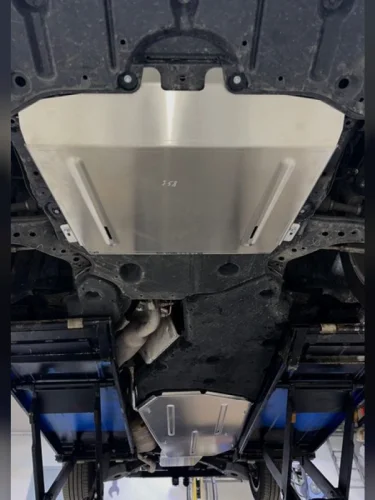 Защиты комплект (алюминий) 4 мм (картер, кпп, бак, задний электромотор) Toyota Highlander IV 2.5h CVT 2019- (Китай)