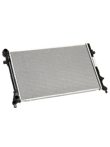 Радиатор VW Golf (05-12) AUDI A3 (03-12) SKODA Octavia (04-) охлаждения двигателя SAKURA
