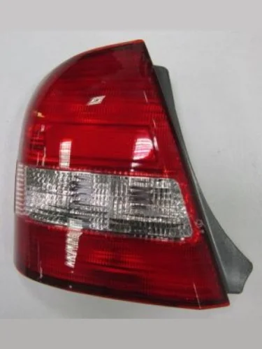 323 98-03 {323F} ФОНАРЬ ЗАДН ВНЕШН ЛЕВ (4 ДВ) (КИТАЙ)