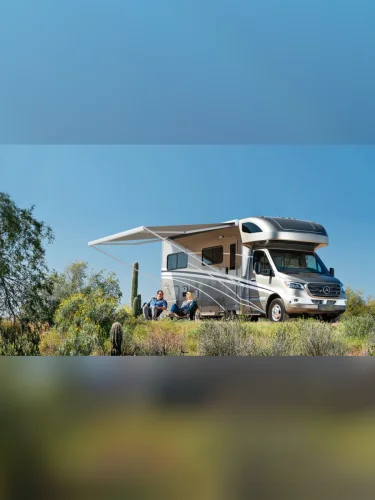 Маркиза автомобильная РИФ 2,0х1,5 м кассетная, привод механический, ручной, корпус белый  brand: РИФ, width_mm_2: 230, dlina_mm: 2140, ves_kg_1: 20.8, vysota_mm: 180